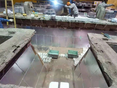 纳米绝热板在中间包的应用